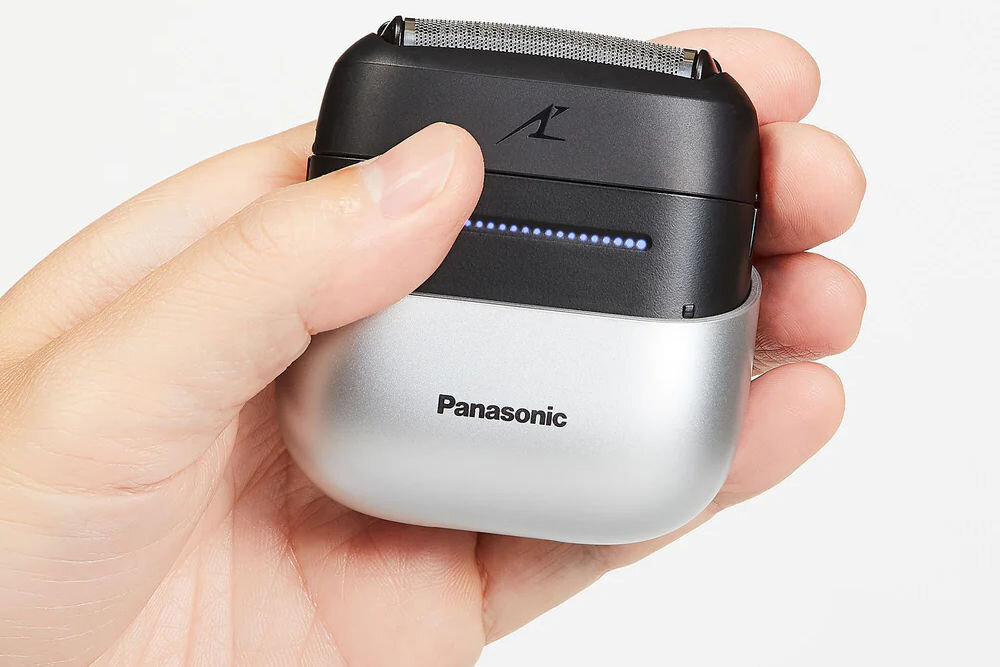 Golarka PANASONIC ES-CM3BKS503 Na mokro i sucho w dłoni w dłoni