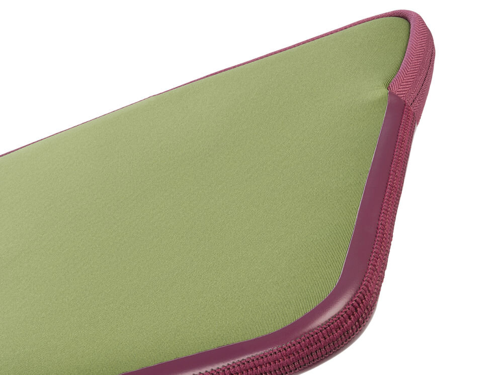Zielone etui na laptopa z fioletowym obszyciem i zamkiem błyskawicznym.
