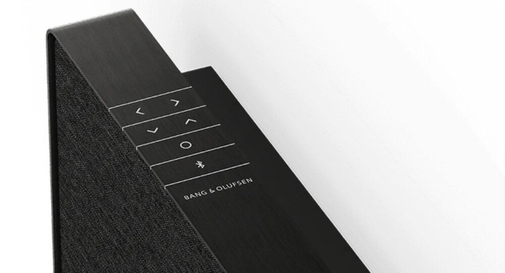 Soundbar BANG & OLUFSEN Beosound Stage - Wielofunkcyjność, kadr osundbara z guzikami funkcyjnymi
