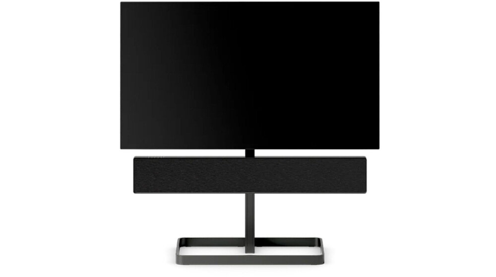 Soundbar BANG & OLUFSEN Beosound Stage -  Elegancka prostota sterowania, telewizor z soundbarem zawieszony na stojaku od frontu