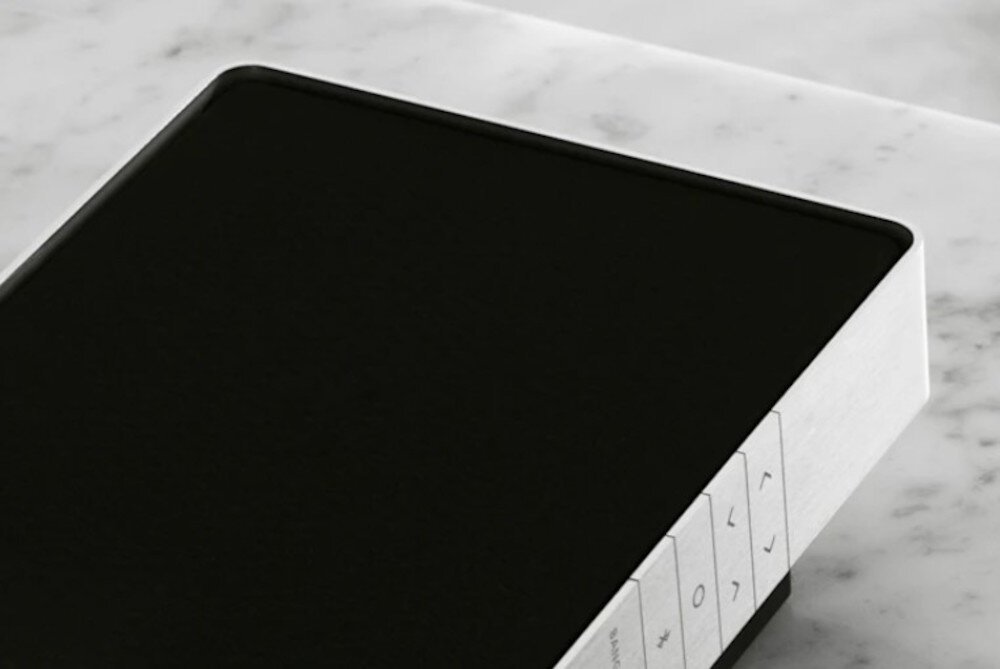 Soundbar BANG & OLUFSEN Beosound Stage - Dźwięk w każdym pomieszczeniu, kadr soundbara