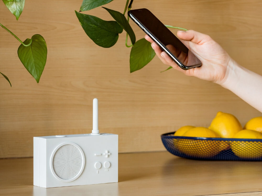 Radioodtwarzacz LEXON Tykho 3 LA119W7 Jasnobeżowy
            radio na szafce radio fm zakres technologia bluetooth telefon laptop zasięg dom taras podróż