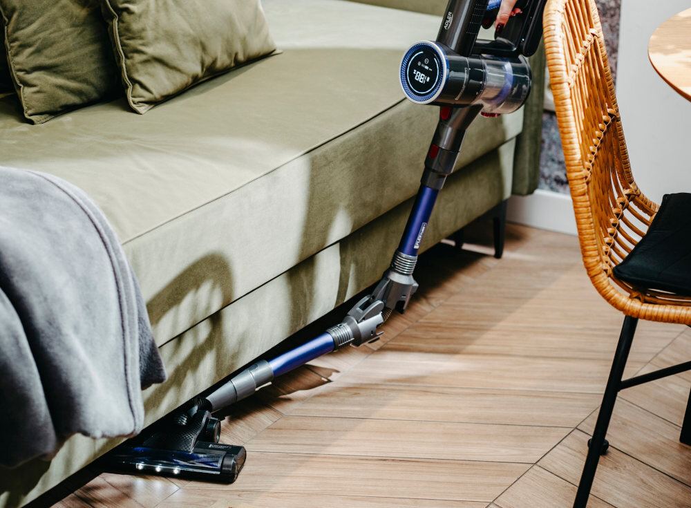 Odkurzacz ADLER AD 7061 do każdego zadania Szczotka LED  lampa UV Elastyczne rury i wąż