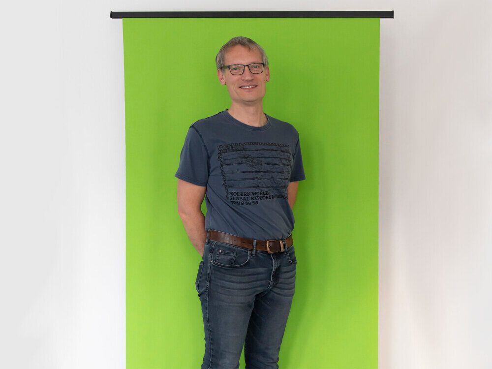 4smarts Self-Standing Chroma Key Green Screen 1,1x2m