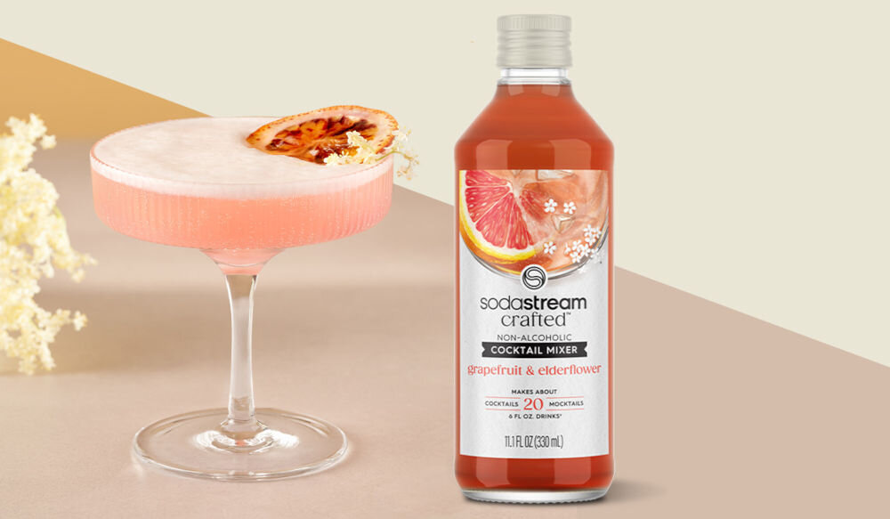 Syrop SODASTREAM Crafted Grejpfrut i Kwiat czarnego bzu 330 ml wyjątkowe połaczenie wyjątkowe doznania smakowe stworzenie wymarzonego napoju moktajl część bazy i 10 części wody gazowanej koktajl część bazy 10 części wody 2 części alkoholu 