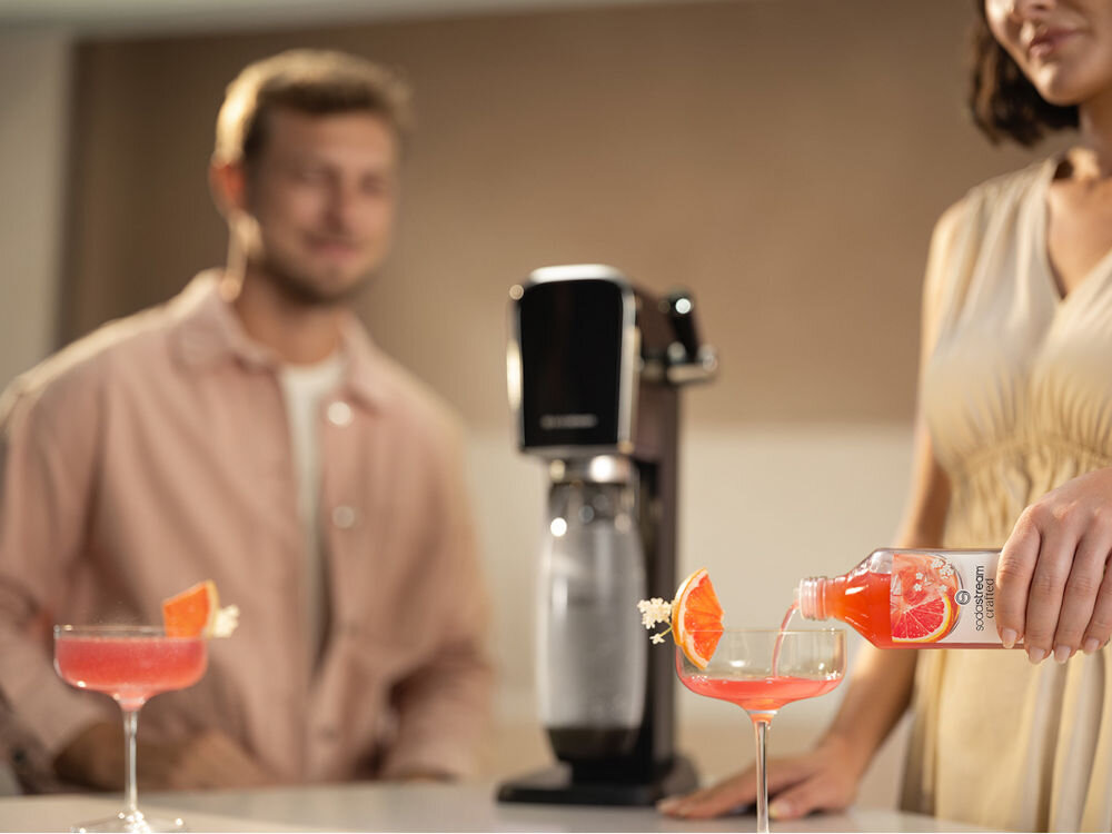 Syrop SODASTREAM Crafted Grejpfrut i Kwiat czarnego bzu 330 ml niesamowite możliwości orzeźwiające moktajle i koktajle koktajle z alkoholem różne smaki dodawanie owoców ziół niepowtarzalne kompozycje 