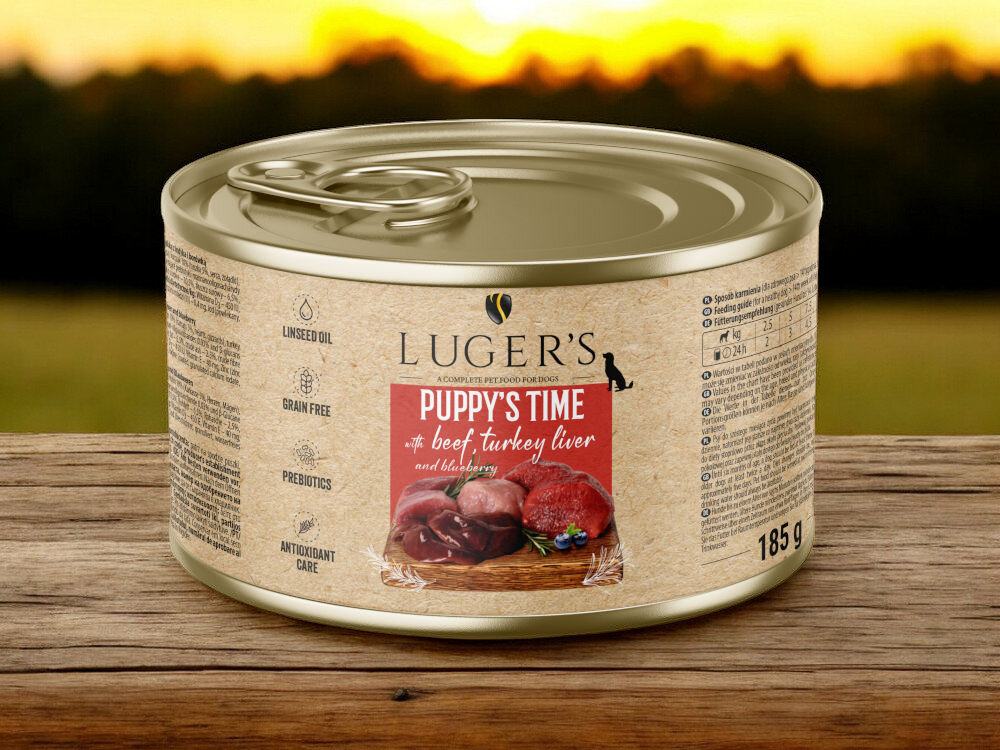 Karma dla psa LUGER'S Puppy's Time z wołowiną, wątróbką z indyka i borówką 185 g karma w puszce na blacie