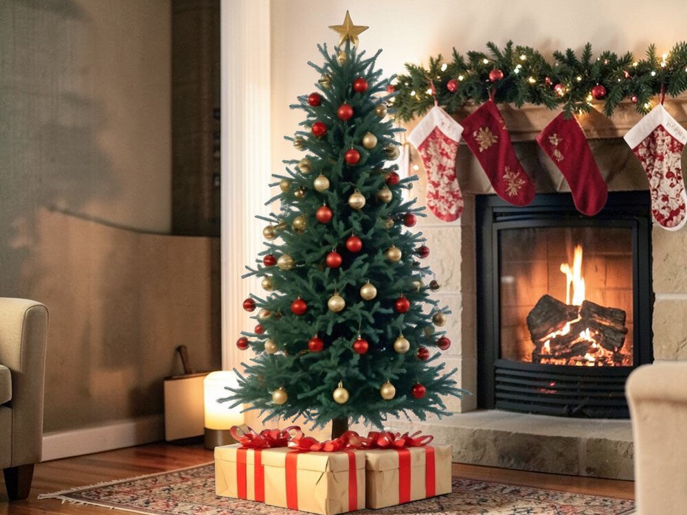 Choinka EXTRALINK Petra 4466 150 cm, święta, dekoracja, choinka, dom, choinka stoi w pokoju wśród prezentów, w tle kominek