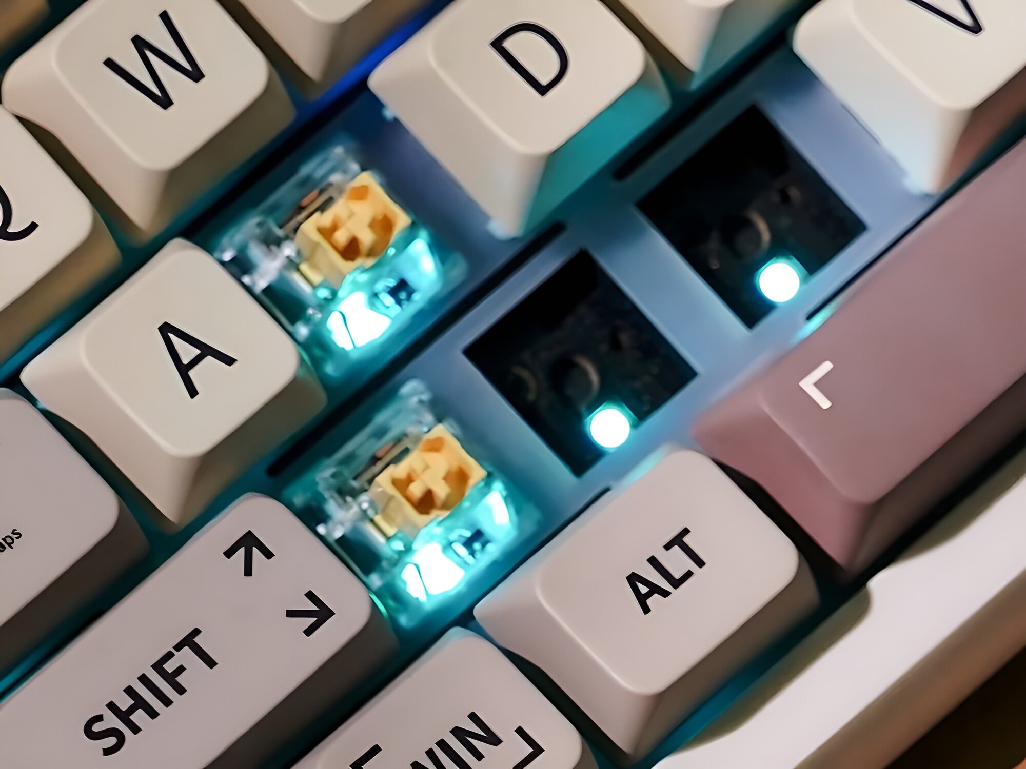 Klawiatura EPOMAKER RT100 gniazda Kailh hot-swap Podświetlenie RGB keycapów Cherry ponad 16 domyślnych wzorów podświetlenia