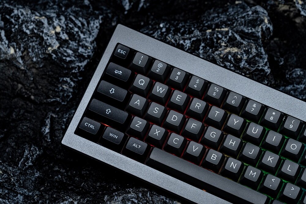 Klawiatura EPOMAKER Shadow-X Płyta PC południowo skierowane diody LED eliminując problem z widocznością w warunkach słabego światła