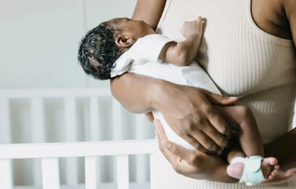 Niania elektroniczna OWLET Cam 2 + monitor oddechu Różowy skarpetka Dream Sock certyfikat FDA Funkcja przewidywania snu bezpieczeństwo