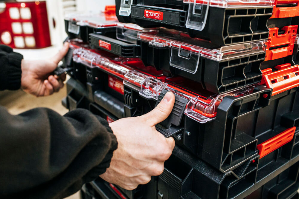 QBRICK System ONE M Plus 2.0 MFI kompaktowy solidny poliamidowe zapięcia pojemność wymiary