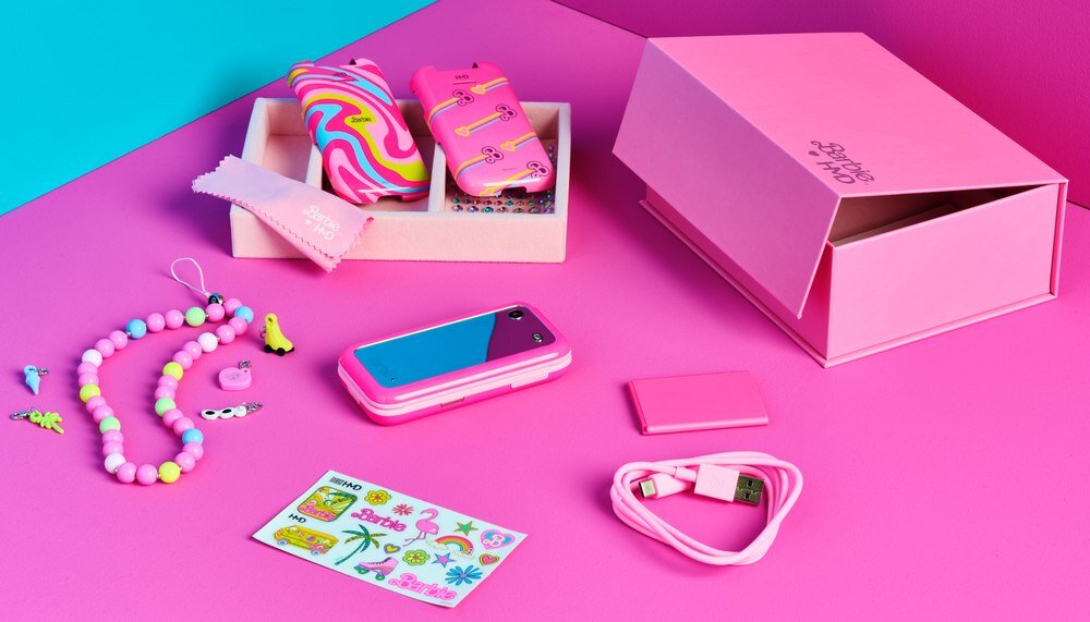 Telefon HMD Barbie zestaw