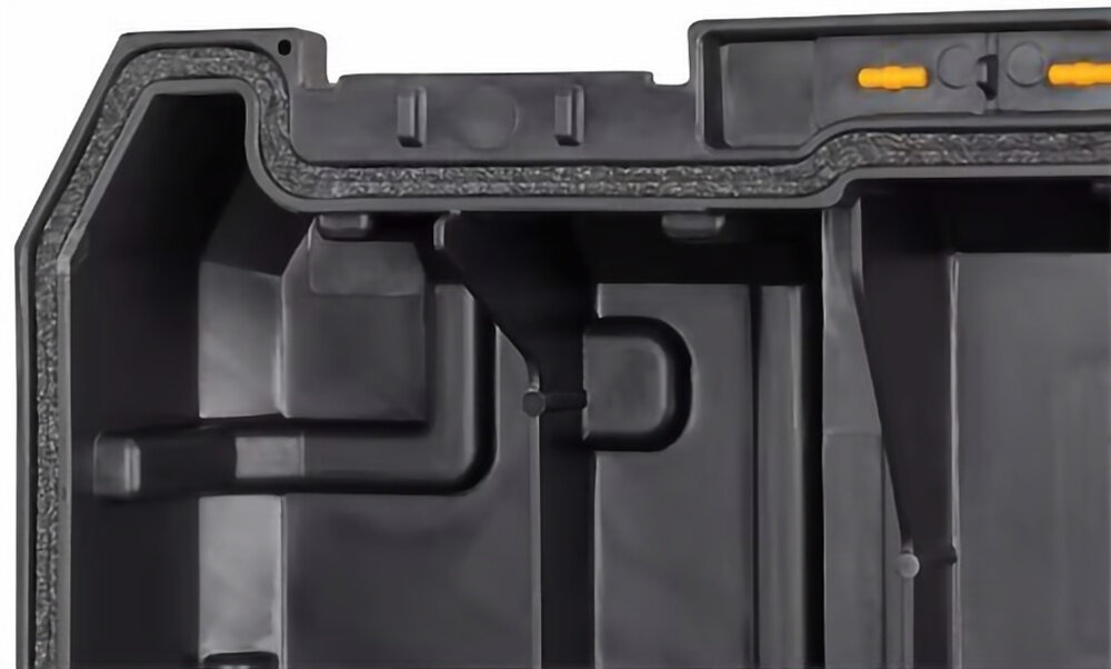 Zestaw skrzyni na narzędzia DEWALT McLaren 3 w 1 DWST60452-1 zbliżenie na uszczelnienie wewnątrz skrzyni uszczelnienie chroniące przed wilgocią i pyłem w klasie IP54 ochrona przed deszczem kurzem i zabrudzeniem woda i kurz nie przedostają się do wnętrza skrzyń