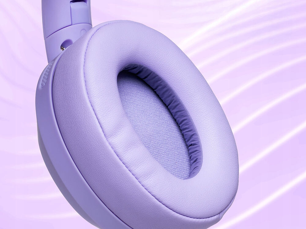POWERLOCUS Universe aktywna redukcja hałasu ANC tryb transparentny pasywne tłumienie dźwięków, kadr nausznika słuchawek na fioletowym tle