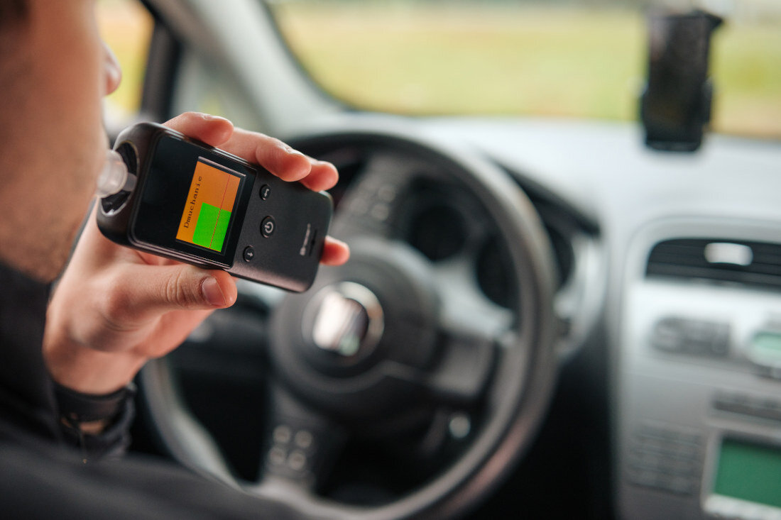 Alkomat TRACER BreathEZ-2 Wydajna bateria akumulator pojemność 200 pomiarów działanie