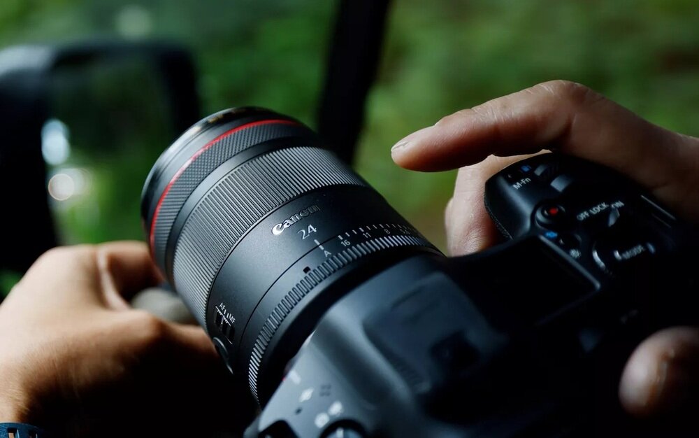 Obiektyw CANON RF 24mm F1.4L VCM praca