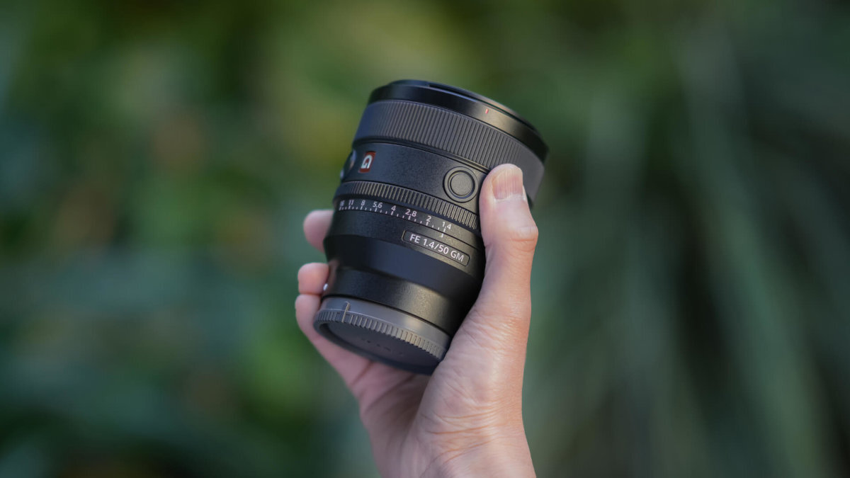 Obiektyw SONY FE 50 mm przysłony F1.4, soczewki XA precyzyjna kontrola aberracji sferycznej efekt bokeh 11-listkowa przysłona kołowa miękkości tła