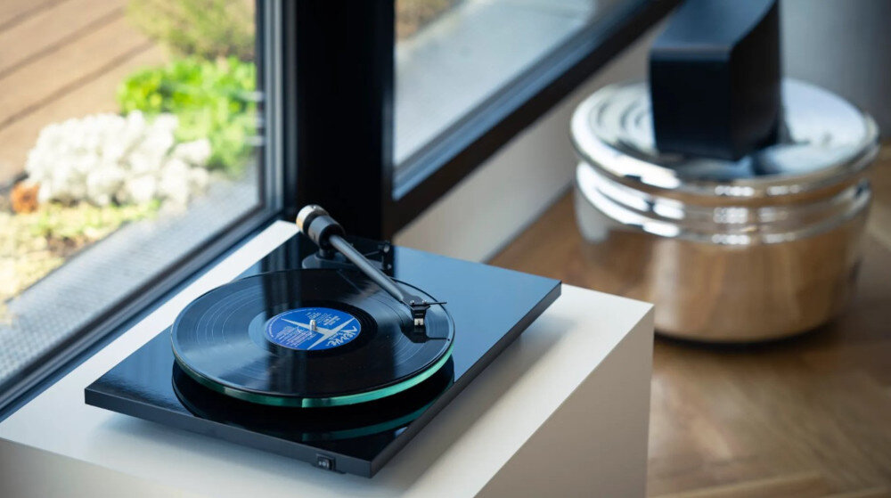Gramofon PRO-JECT T2W - Gramofon z Wi-Fi