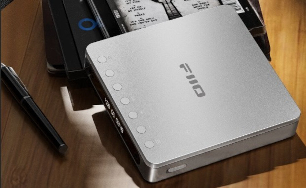 FIIO DM13 obudowa aluminium trwałe materiały zawias 5000 cykli, odtwarzacz CD leżący na blacie