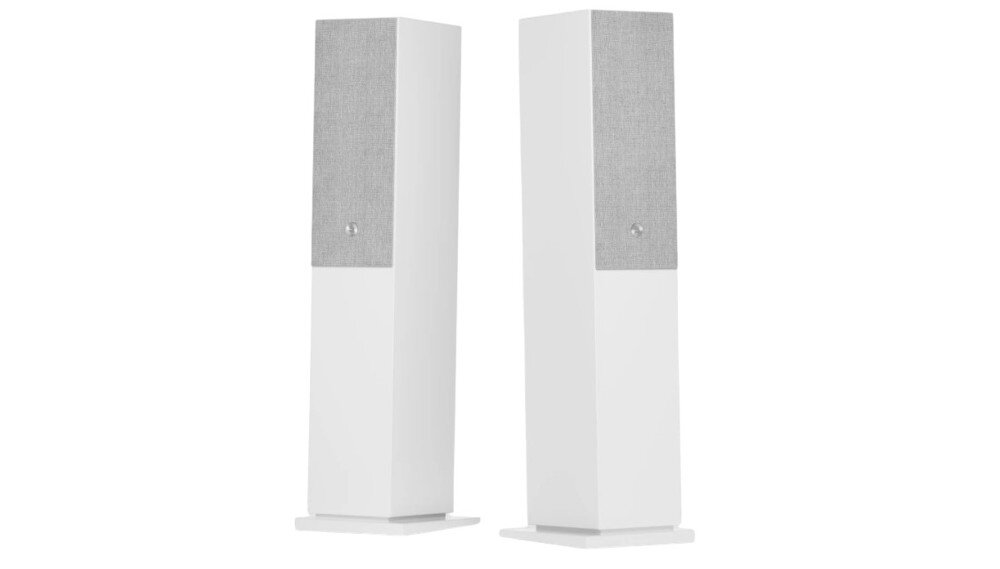 Kolumna AUDIO PRO A48 pasmo 30-20000 Hz, bogate brzmienie, kolumny po skosie na białym tle