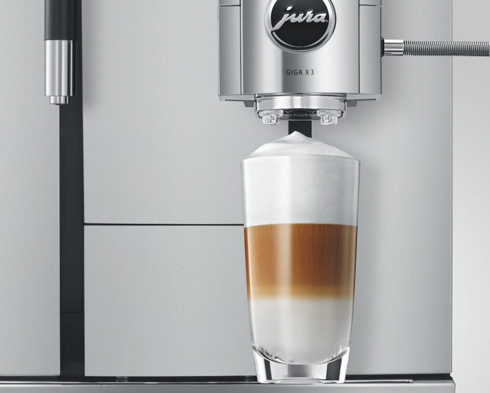 Ekspres JURA Giga X3 Professional Technologia Gładkiej Pianki cappuccino czy latte macchiato lekka i puszysta piankę Dysza jest wyposażona w wymienną końcówkę