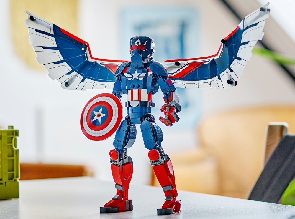 LEGO 76296 Marvel Figurka nowego Kapitana Ameryki kv lifestyle początek opisu sekcja nagłówkowa