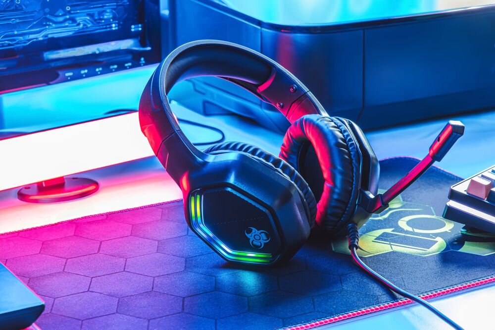 TRACER Gamezone GZ X3 słuchawki 285 g lekkie wyściełany pałąk miękkie nauszniki komfort grania, słuchawki stojące na podkładce