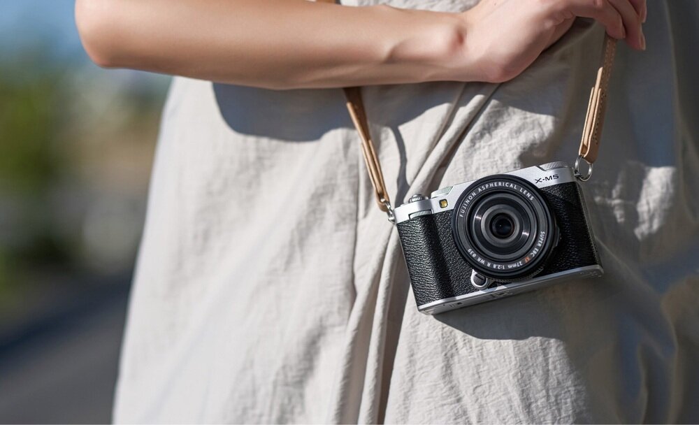 Aparat FUJIFILM X-M5 lekka konstrukcja mobilność podróże