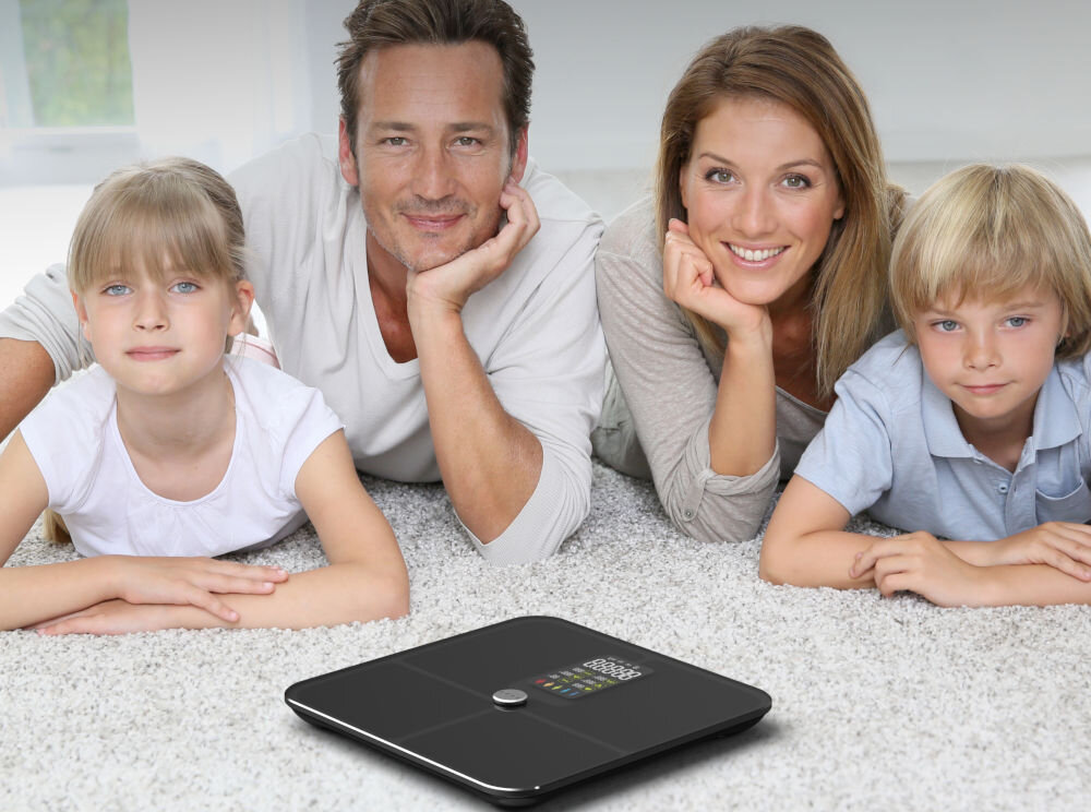Waga łazienkowa AENO ABS0002S dla rodzin i osób dzielących mieszkanie do 10 profili użytkowników jeden profil goscia personalizowane monitorowanie dostosowanie informacji zdrowotnych zarządzanie własnym zdrowiem osiąganie celów zdrowotnych dbanie o kondycje
