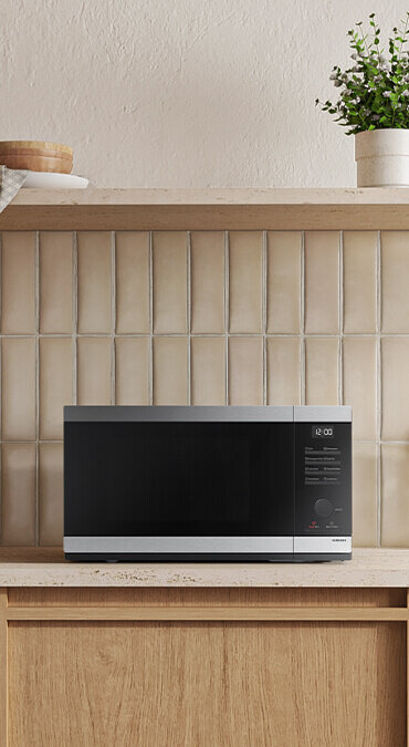 Wolnostojąca mikrofalówka Samsung MG32DG4524CTE2 dostępna w Media Expert