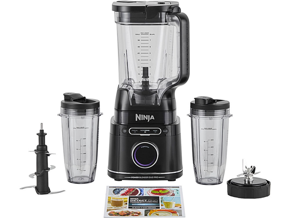Blender kielichowy NINJA Detect Power Pro TB301EU + 2 bidony w komplecie podstawa z silnikiem zestaw ostrzy dzbanek 2 x bidon dokumentacja białe tło