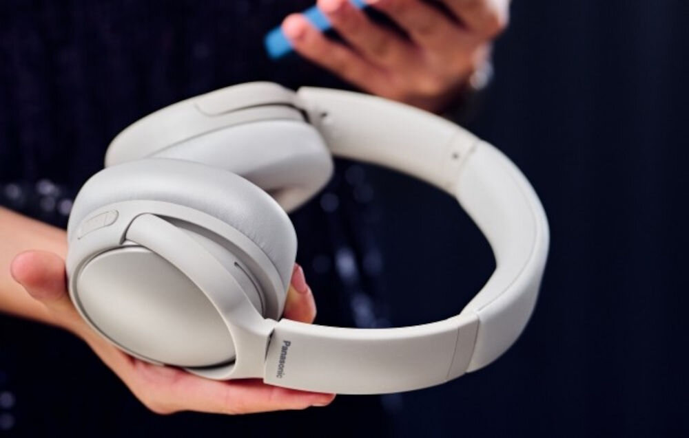 Słuchawki nauszne PANASONIC RB-M600BE-C - Dwa urządzenia, jeden rytm, jednocześnie połącz słuchawki z dwoma urządzeniami, słuchawki nauszne trzymane w ręku