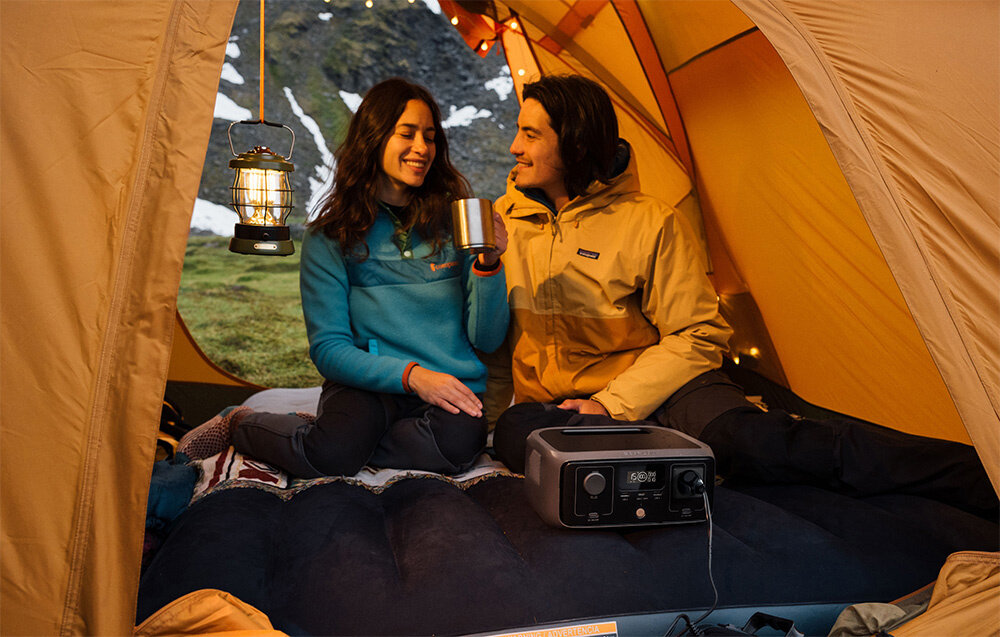 Stacja zasilania EcoFlowRiver 3 UPS UPS 245Wh Bank energii moc 300 W mozliwosc rozbudowy do 600 W w trybie X-Boost komfort niezaleznosc technologia GaN wydluzony czas pracy urzadzen o mocy do 100 W az o 92%