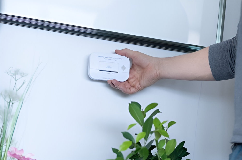 BRENNENSTUHL CM A3030 dwóch bateriach AA 1,5V mobilne można je zamontować w dowolnym miejscu