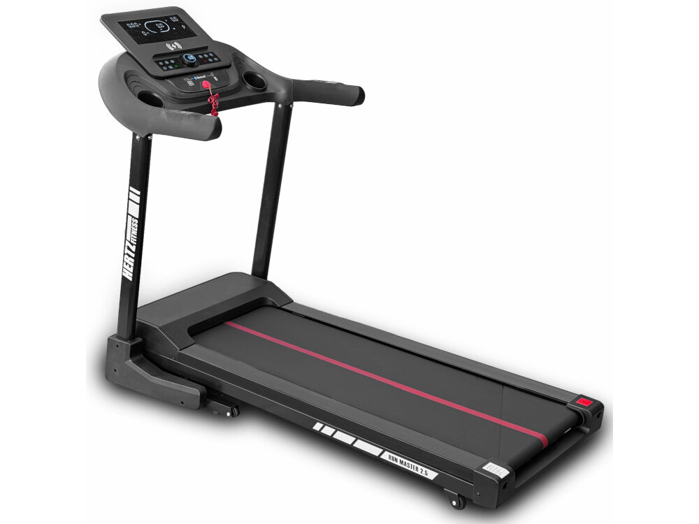 Czarna bieżnia elektryczna z czerwonym paskiem na pasie biegowym, posiada panel sterujący z wyświetlaczem i przyciskami. Na ramie widoczne są napisy \'HERTZ FITNESS\' i \'RUN MASTER 2.5\'.