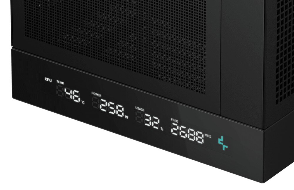 Obudowa DEEPCOOL CH170 Digital Zbliżenie na dolną część obudowy z cyfrowym panelem wyświetlającym białe i turkusowe parametry pracy podzespołów