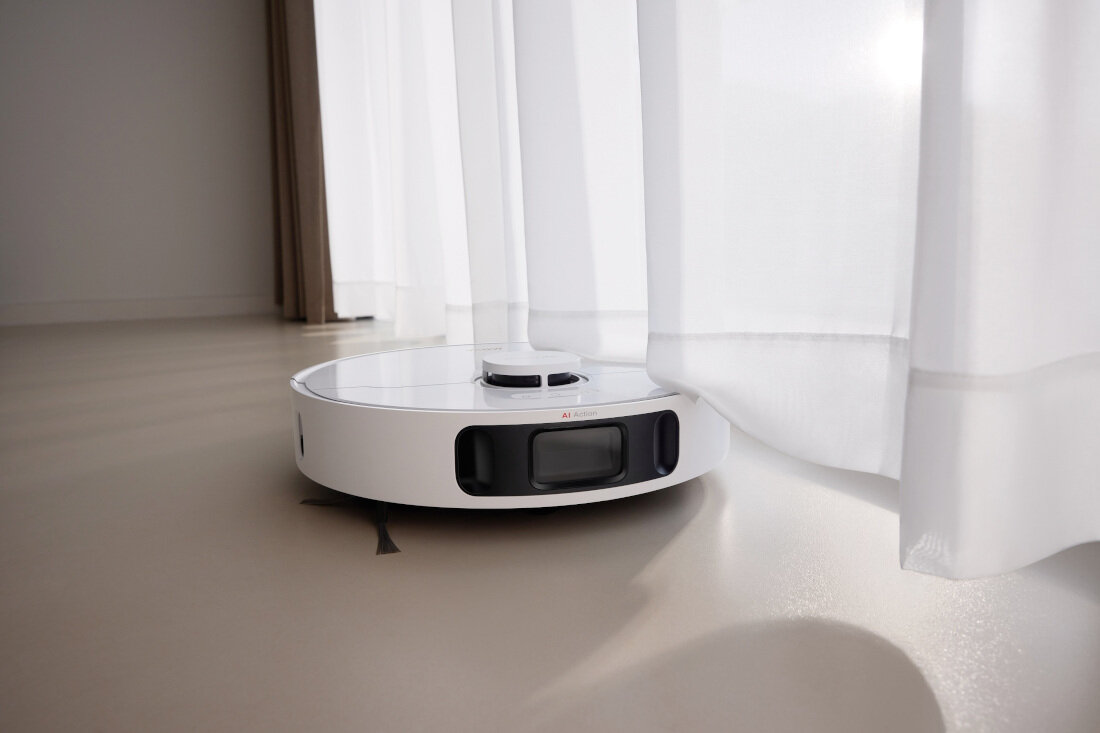 Robot sprzątający DREAME Mova P10 Ultra zdjęcie lifestyle Wysuwany mop przy krawędziach technologia wysuwanego mopa przy ścianach, listwach oraz meblach