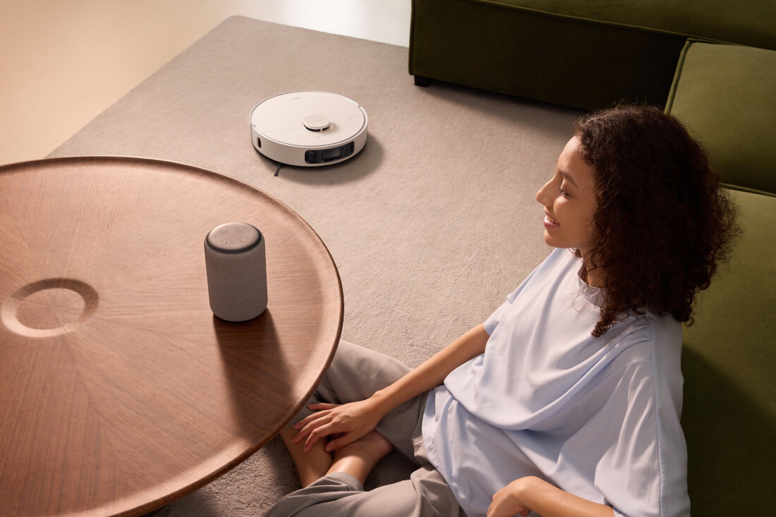 Robot sprzątający DREAME Mova P10 Ultra zdjęcie lifestyle Wygodne sterowanie aplikacją tworzyć harmonogramy sprzątania jeden z 5 programów czyszczenia w czasie rzeczywistym