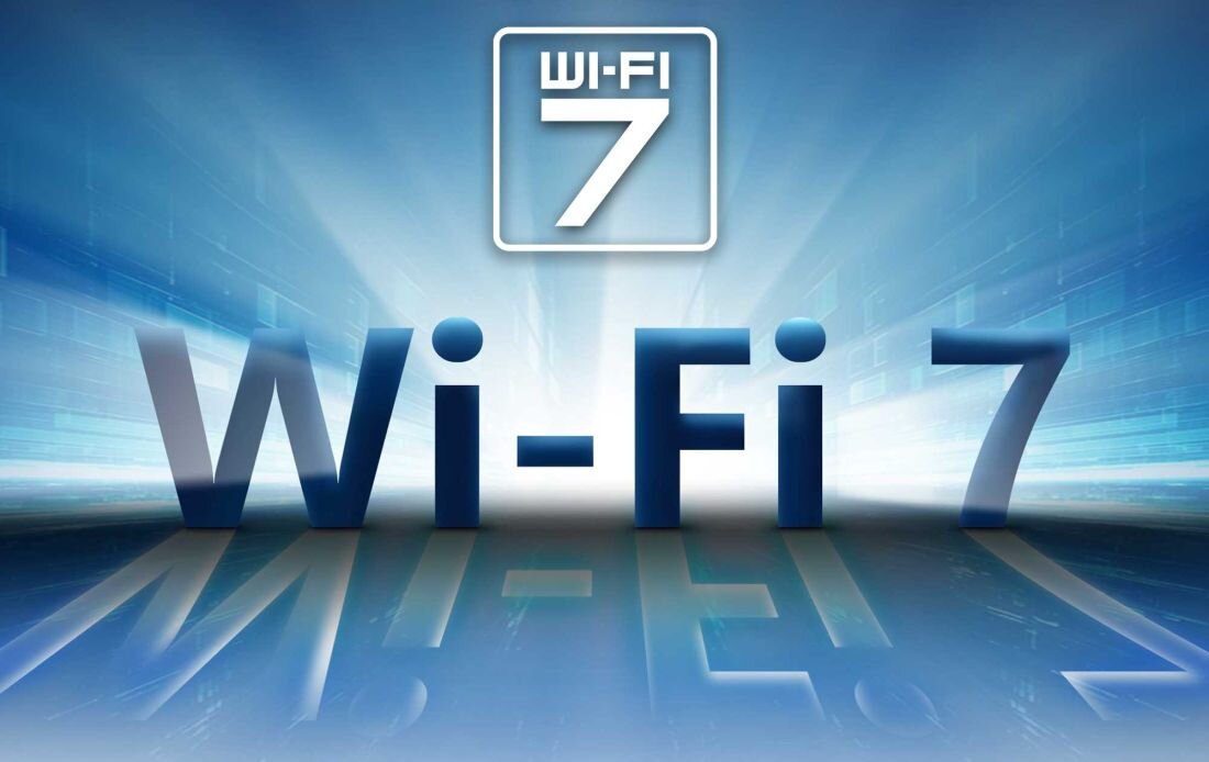 Grafika z napisem „Wi-Fi 7” na tle dynamicznych promieni świetlnych, symbolizująca obsługę standardu łączności bezprzewodowej Wi-Fi 7. - Wi-Fi 7