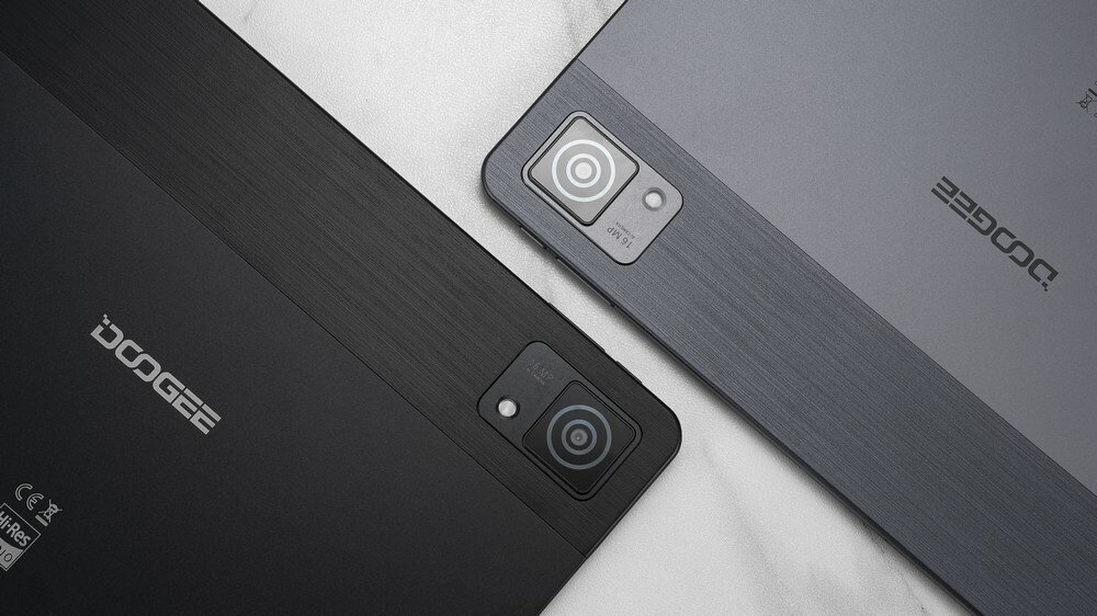 Tablet DOOGEE T40  aparat tablety na biurku 