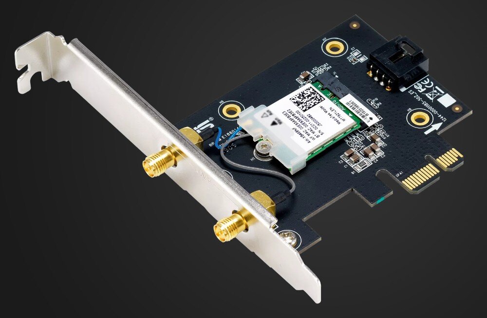 Karta sieciowa ASUS PCE-BE6500 Widok z góry na kartę PCI-E z widocznymi złączami antenowymi, modułem sieciowym i ścieżkami układu, kompatybilność, system, złącze PCI Express