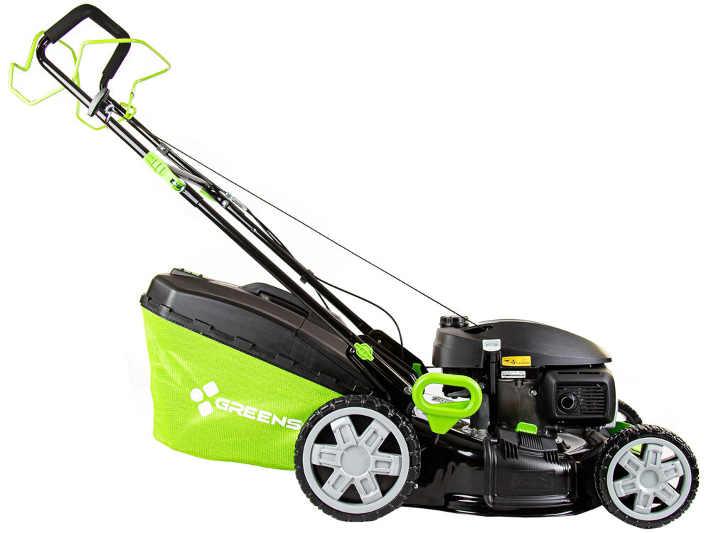Kosiarka spalinowa GREENSO KS46-H170N-S z napędem 460mm 2.4kW kosiarka na białym tle widoczna z boku obudowa z wytrzymałej stali odporność na uderzenia działanie warunków atmosferycznych waga 31,74 kg
