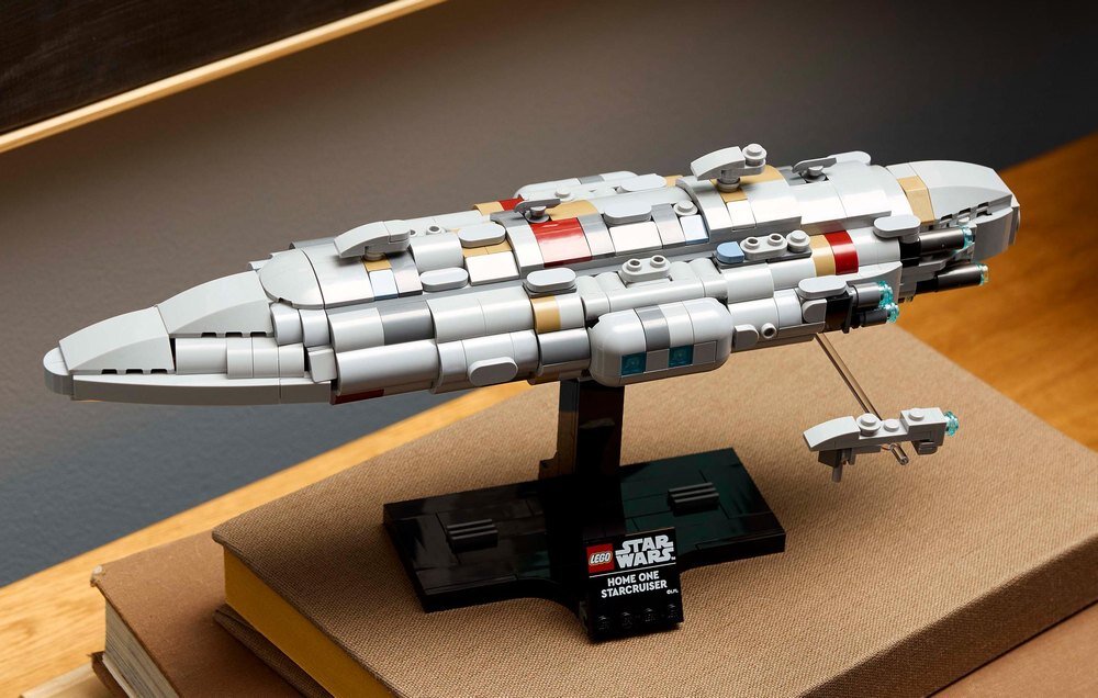 LEGO 75405 Star Wars Krążownik typu Home One kv lifestyle początek opisu sekcja nagłówkowa