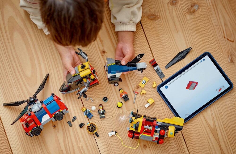 LEGO 60462 City Zestaw z helikopterem, wozem strażackim i łodzią podwodną kreatywne myślenie budowanie zestawu z tabletem