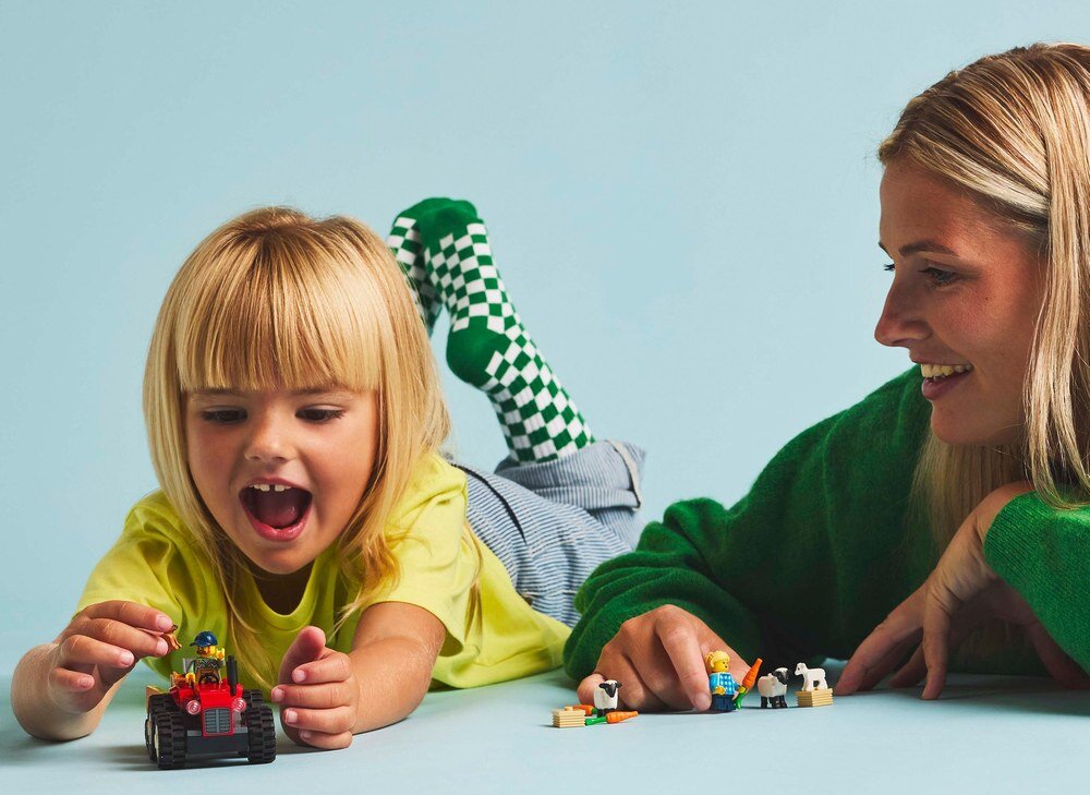 LEGO 60461 City Czerwony traktor z przyczepą i owcą opis funkcji zabawa dziecka i rodzica