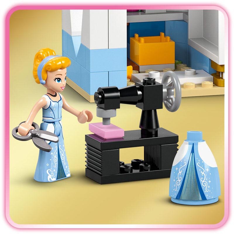 Praca nad nową suknią balową