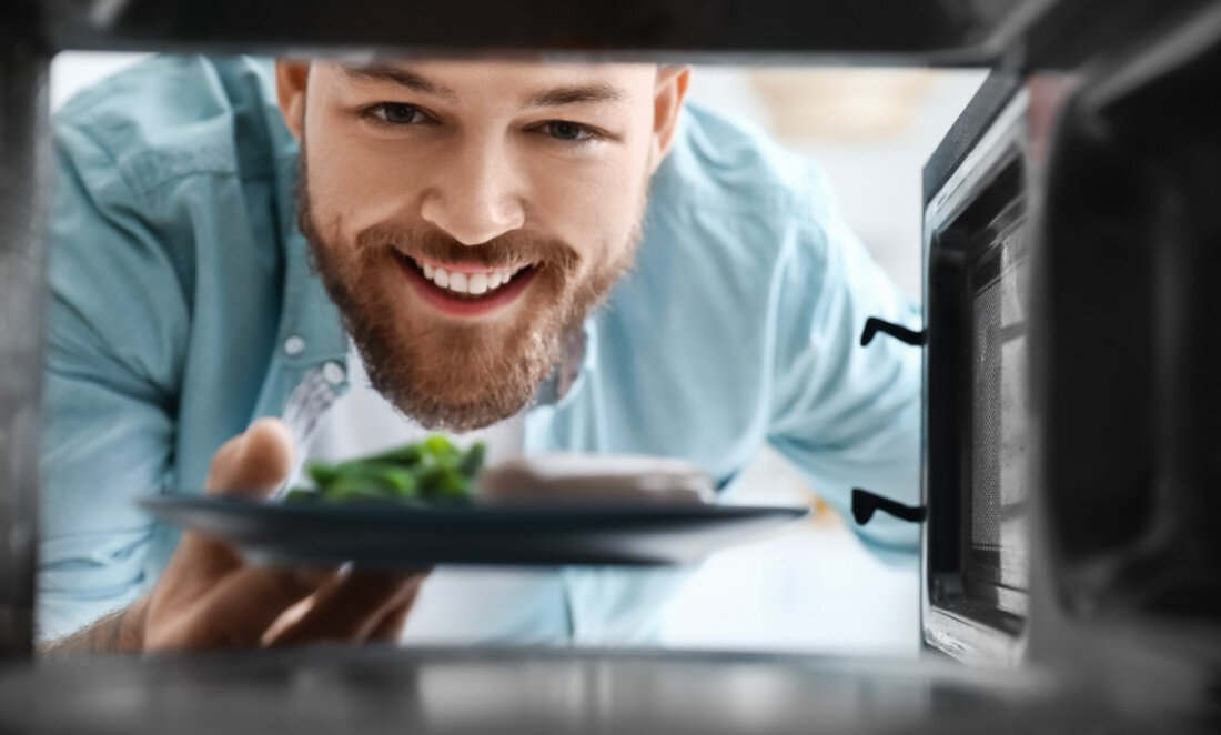 Kuchenka mikrofalowa SHARP YC-QG254AE-B rozmarazanie podgrzewanie gotowanie nowoczesna wielofunkcja latwa w obsludze