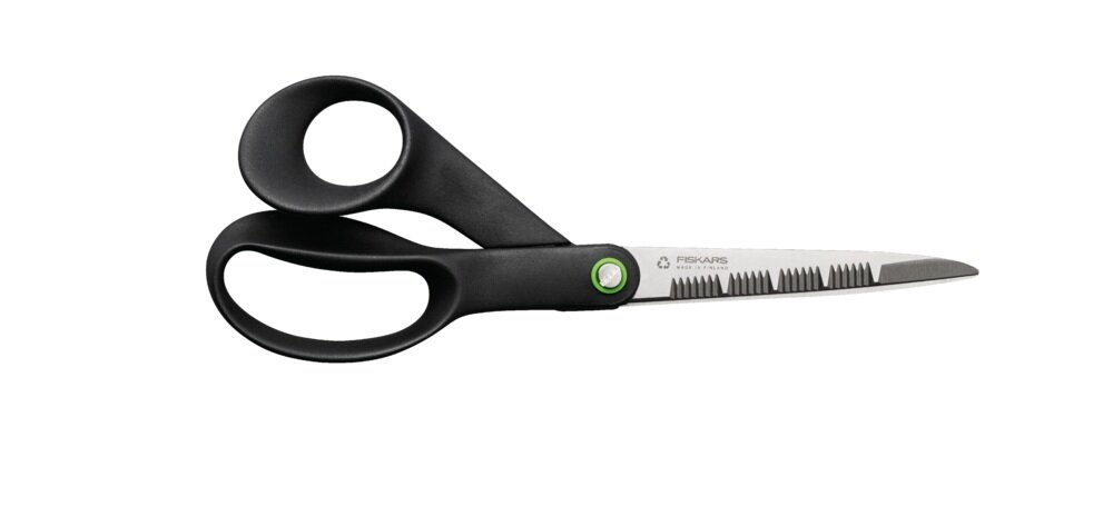 Nożyczki kuchenne FISKARS Functional Form ząbkowane dla praworęcznych 21 cm wyprofilowana konstrukcja, odpowiednie wyważenie, większe bezpieczeństwo
