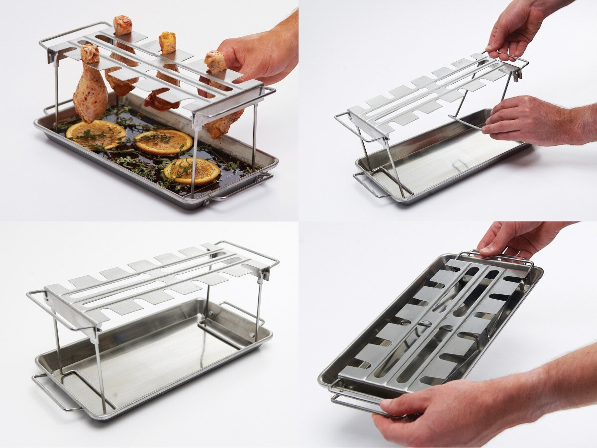 Wieszak na podudzia BROIL KING 64152, składanie, przechowywanie, zestaw, kompaktowy, Montaż uchwytu rotacyjnego do pieczenia kurczaka Broil King: cztery panele pokazujące składanie, wkładanie mięsa i użycie.